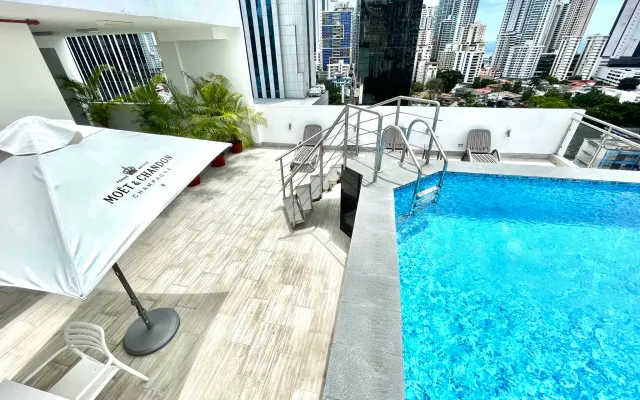 Hotel situato in posizione strategica nel cuore della città.