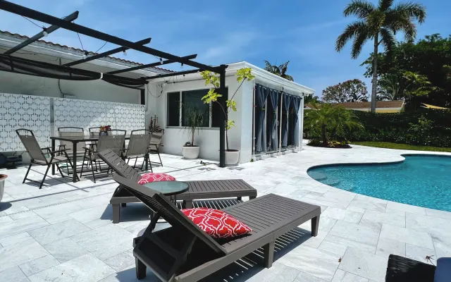 Natural Oasis B