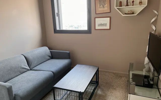 Scenic apartment near a park and main roads