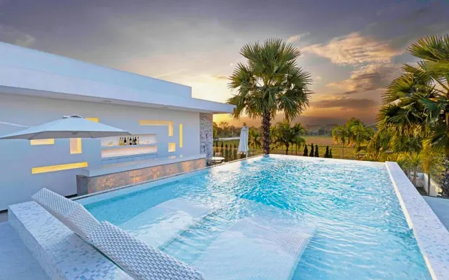 Palm Villa - Luxury Chiang Mai Villa