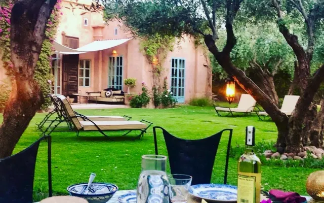 Magnifica e tranquilla villa di Charles Boccara con grande piscina