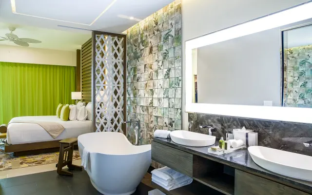 Garza Blanca Cancun Jr. Swim-Up Suite. Preparatevi a godervi il lusso.