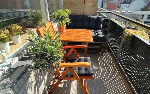 Perfect place to stay, right next to metro stop, quite area