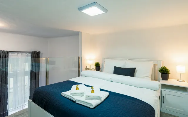 Bella Mia - Entire Apartment near Liszt Ference Ter