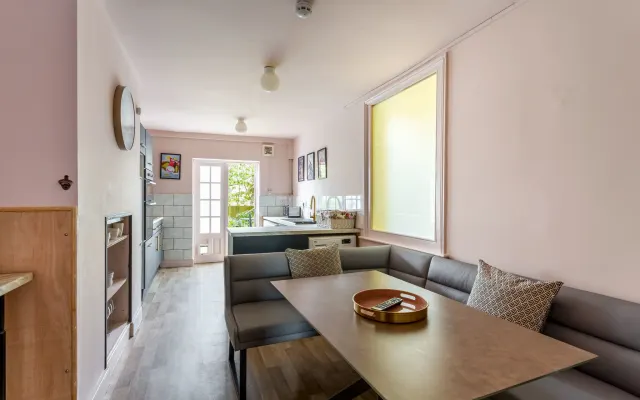 Freshfields-Luxury 14 Guest Central Brighton Stay