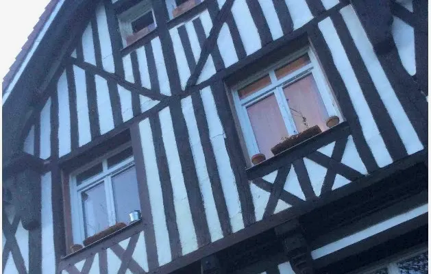 Casa cerca del centro, transporte público al pie de la puerta