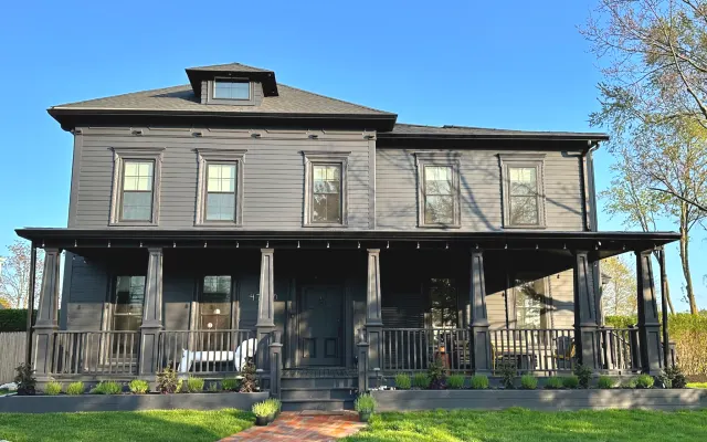 Vine + Sand: NY Wine Country's Newest and Chicest B&B--Room 1