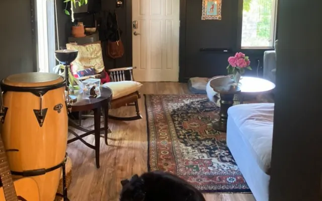 Habitación privada en espacio compartido, a pasos de lo mejor de Indy.