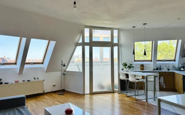 Loft lumineux dans le quartier branché de Neukölln
