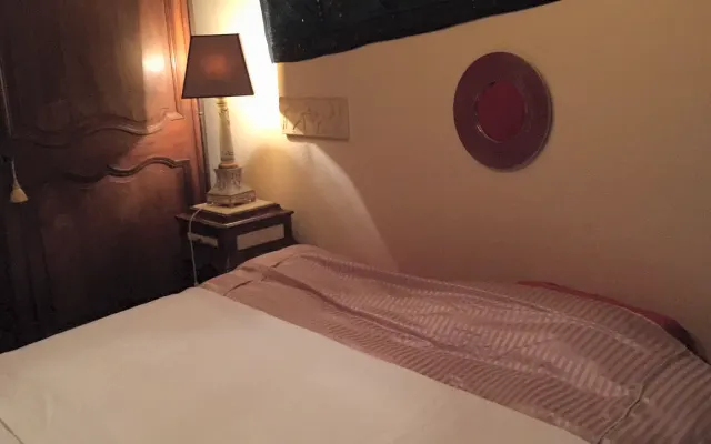 Beautiful Napoleon style apartment 70 m2, quiet, Paris tourist center