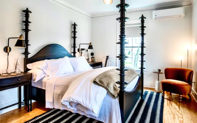 Viña y arena: NY Wine Country's Newest and Chicest B&B--Sala 3