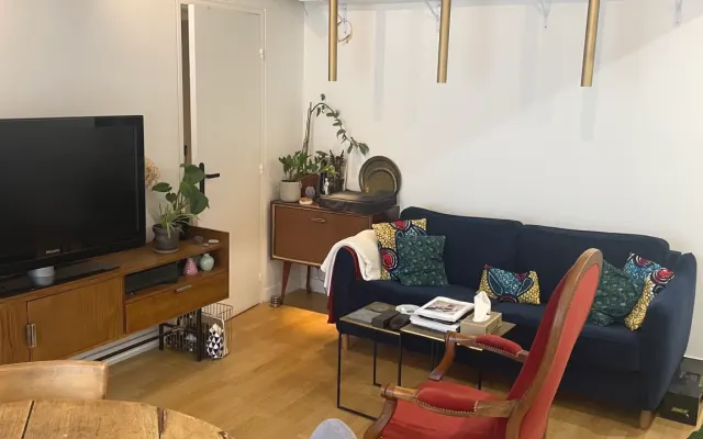 Beautiful apartment with balcony to share