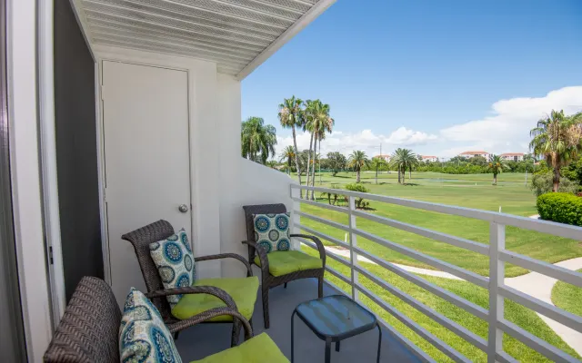 Nice Isla Del Sol Condo/Split Bedrooms/Near Beach/Bike Trails