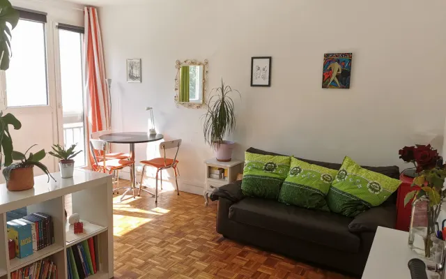 Independent room-studio