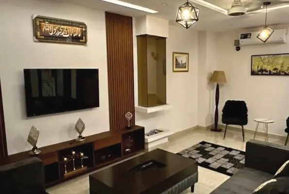 Lusso e spazioso appartamento 2BR in DHA lahore