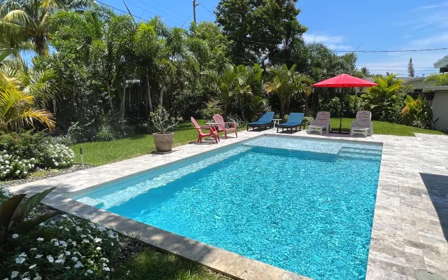 Cozy Efficiency Studio w/POOL-7 min zu Fuß zu Wilton Drive