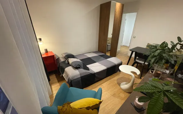 Apartamento agradável e acolhedor perto de uma estação de metro