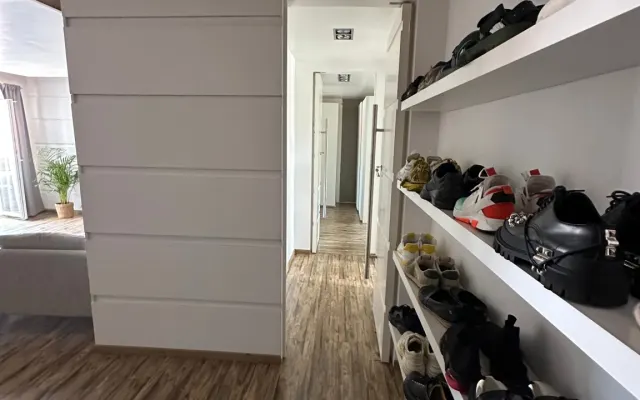 Moderne und geräumige Wohnung mit 2 Schlafzimmern, jedes mit einem...