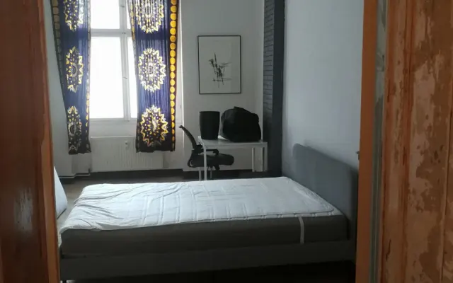 Bonita habitación en un edificio tradicional de 1898 en el centro de...
