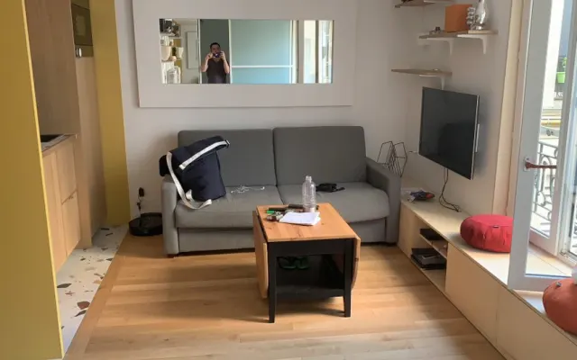 comfortable and cosy bed and breakfast in Paris 10