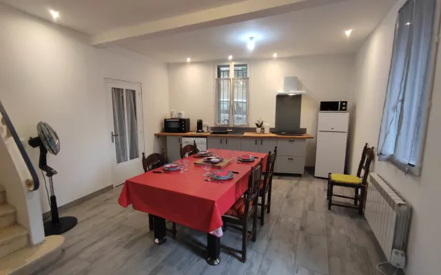 Attraente casa di paese, recentemente ristrutturata e climatizzata.