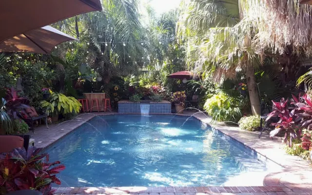 GAY Oasis IN NOLA with a Private Pool & Spa (Clothing Optional :-)