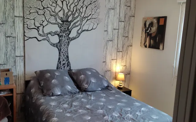 Schlafzimmer und privates Duschbad