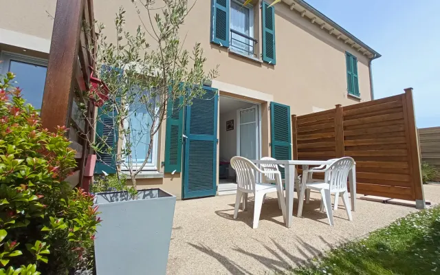 T2 DUPLEX 47 M2 in a quiet residence, enclosed parking Well located