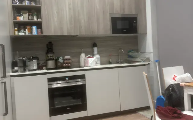 Hi my name is Fredrick nice apartment very close to most things