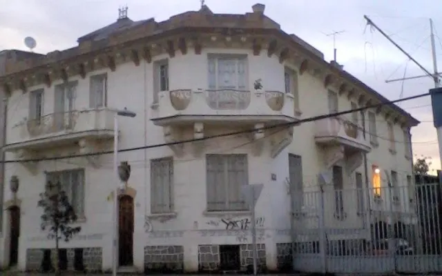 Architektonisches Erbe aus dem Jahr 1912 im Herzen der Stadt