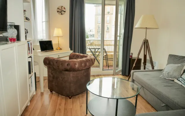 Beautiful, bright apartment