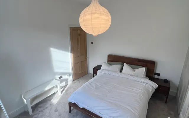 Spare bedroom near Sefton Park and Lark Lane