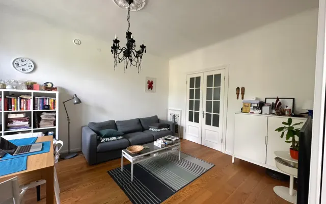 Amplio salón para una persona