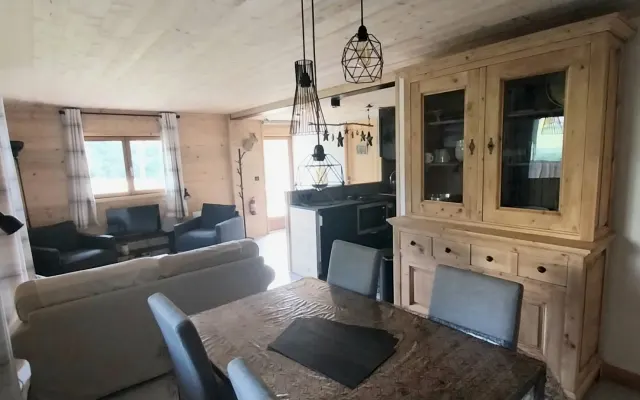 Gite per 4 persone con vista a quasi 360° sulle montagne