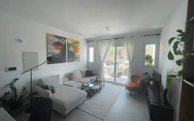 HABITACION en piso COMPARTIDO a estrenar cerca del centro de la ciudad
