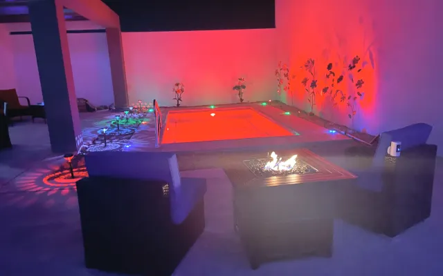 Habitación privada, casa compartida, ropa opcional piscina Puerto Peñas