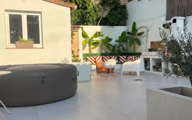 quarto privado em casa com terraço Marselha 4