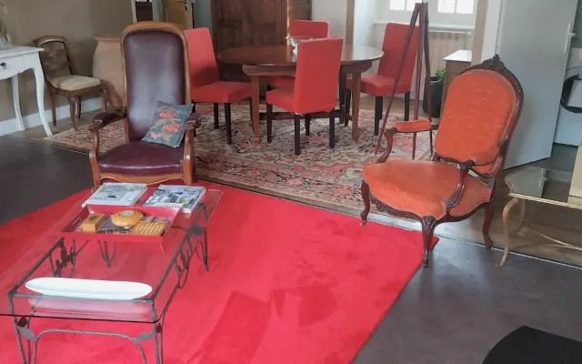72 m2 country apartment in a former post house.