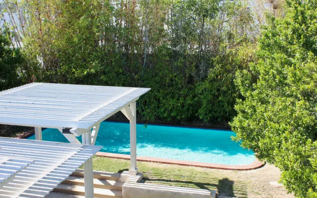 Prime location in Los Feliz Village