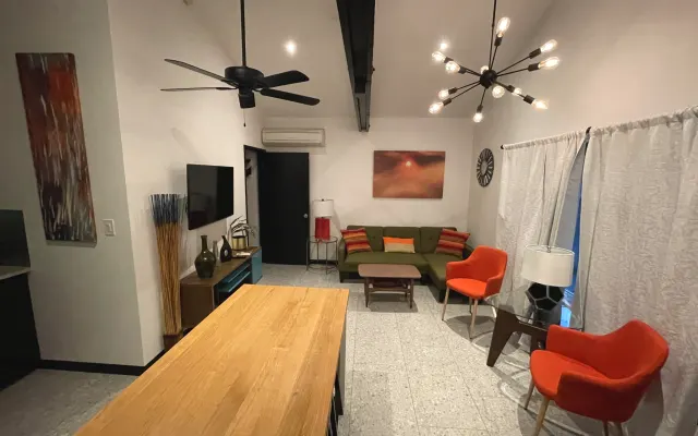 Beautiful mid-century guest house