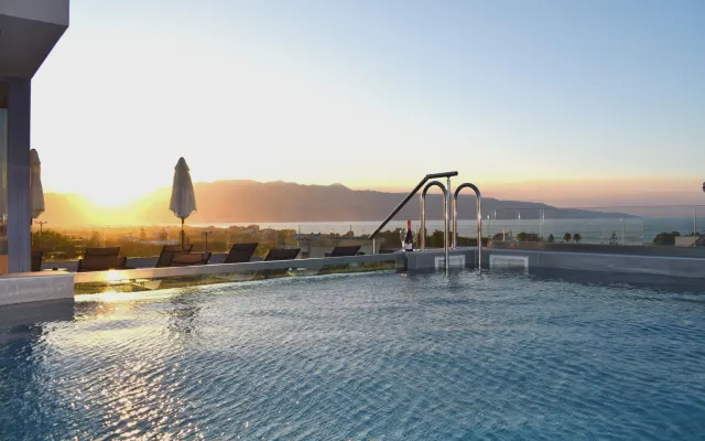 Villa Naval-Villa panoramica con vista mare e piscina privata sul...