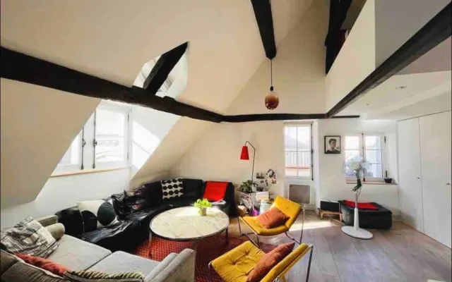 Apartamento duplex no coração de Paris