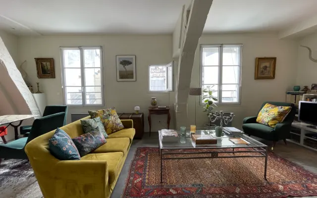 Apartamento de carácter no centro de Paris (2o arrondissement)