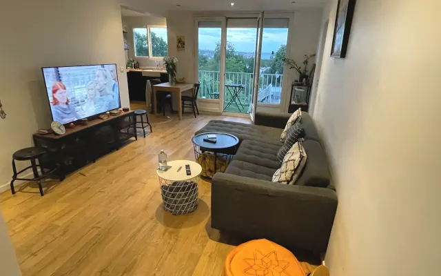 Nice Apartment in Paris Suburb