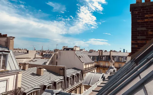 Ein letztes Stockwerk in Paris