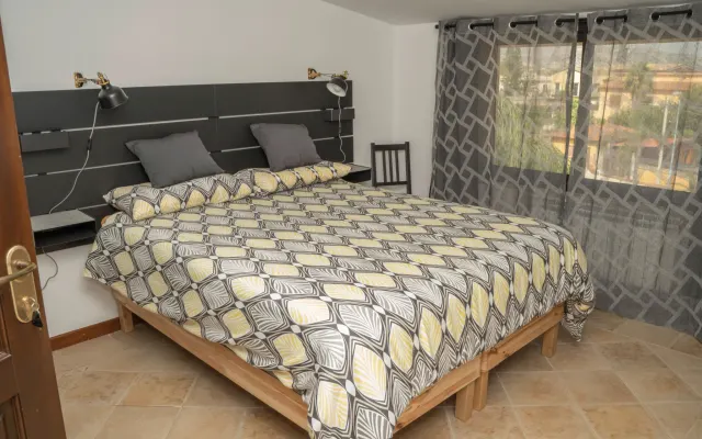  LALA SALAMA Brand new B&B right by the sea