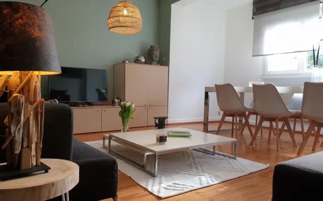 Happiness Cottage Ruhig gelegenes Haus mit Garten und Terrasse.