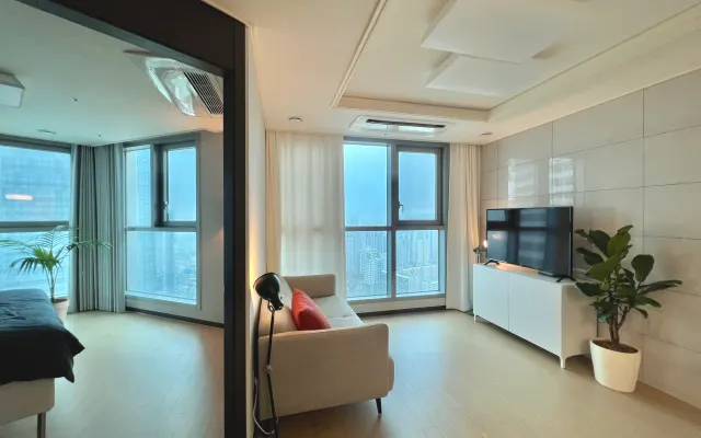 The Best View in Town, Close to Busan Gay Area