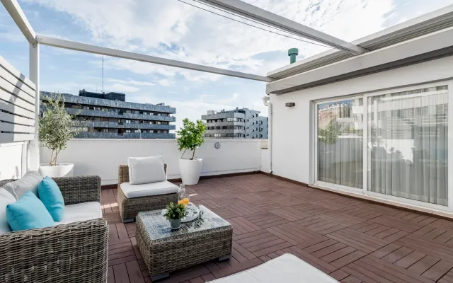 Duplex Penthouse Cuzco-Castellana (12 minutes to CHUECA by subway)