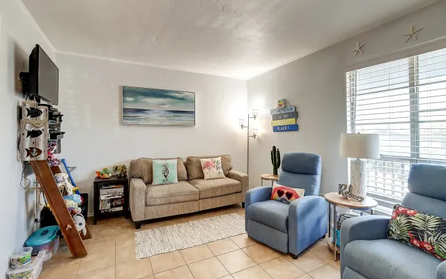 Beach Bum - bonito apartamento com 1 quarto em Mustang Isle Condos